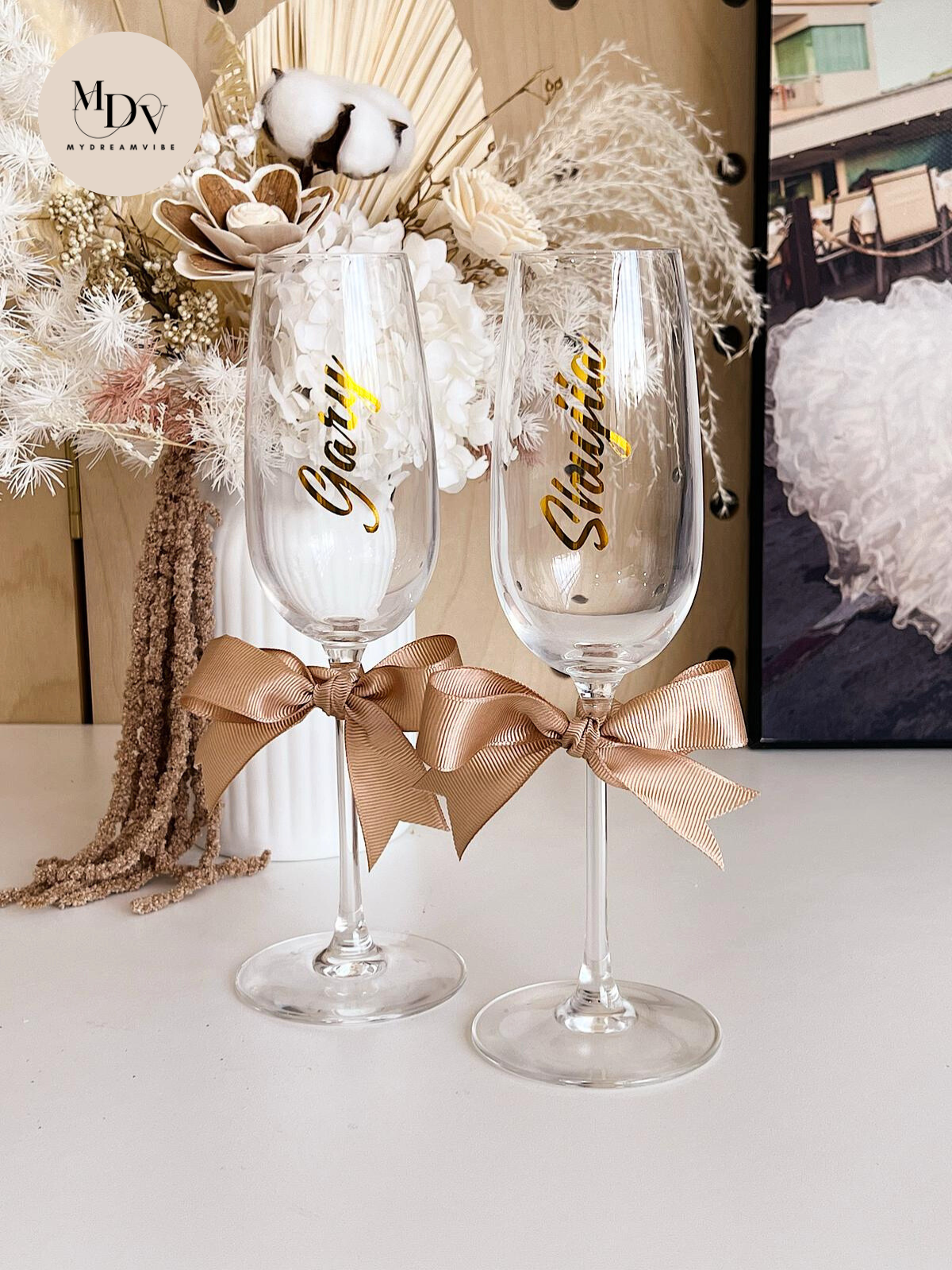 [COUPLE ANNIVERSARY GIFT SET] : The perfect champagne glass!